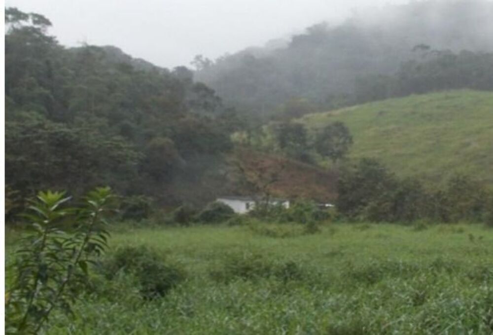 Sítio à venda com 2 quartos, 494000m² - Foto 1