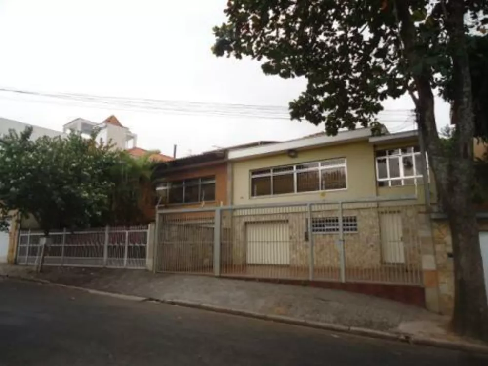 Casa à venda com 4 quartos, 200m² - Foto 3