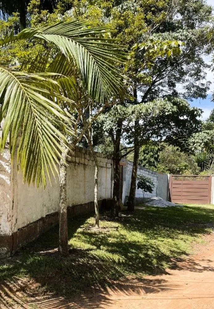 Chácara, 6 quartos, 2240 m² - Foto 1