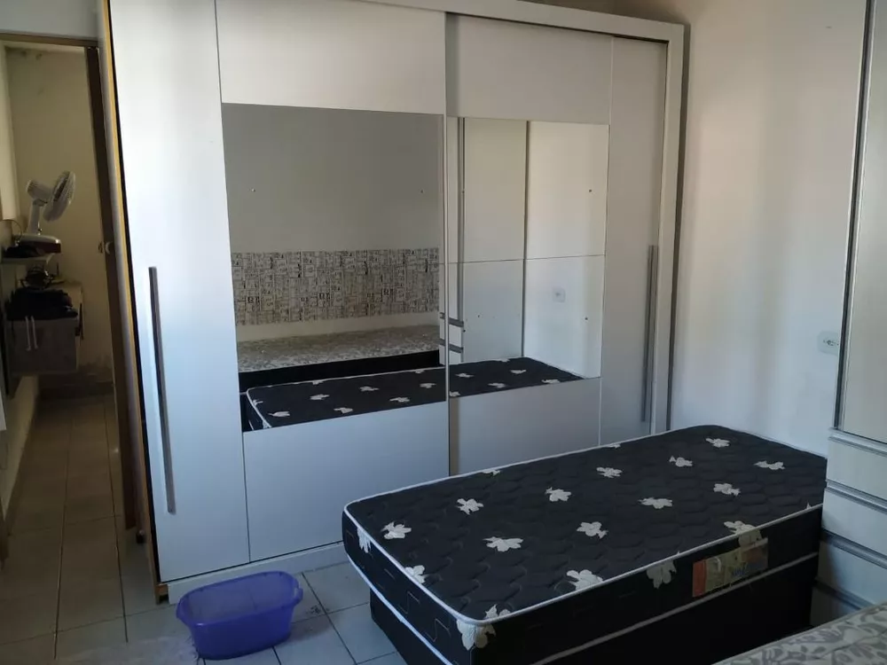 Casa à venda com 4 quartos, 130m² - Foto 3