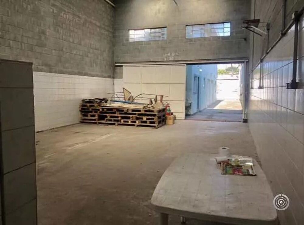 Depósito-Galpão, 249 m² - Foto 2