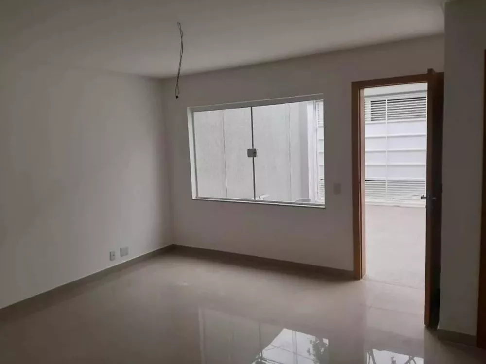 Sobrado à venda com 2 quartos, 75m² - Foto 4