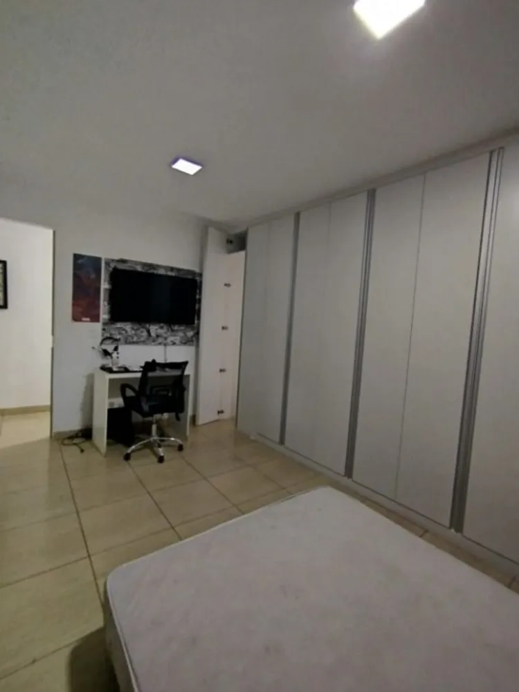 Sobrado, 6 quartos, 210 m² - Foto 2