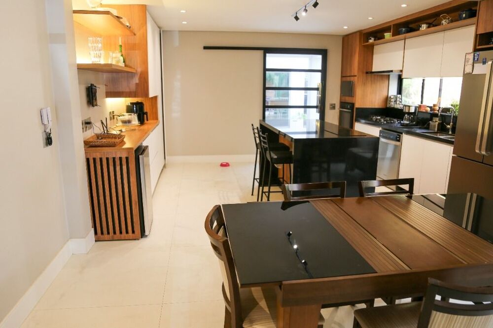 Sobrado à venda com 4 quartos, 350m² - Foto 12