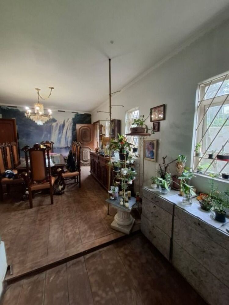 Casa à venda com 4 quartos, 350m² - Foto 1