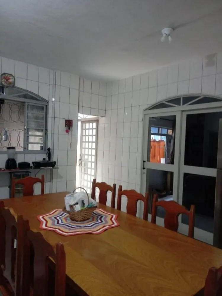 Casa, 2 quartos, 365 m² - Foto 1