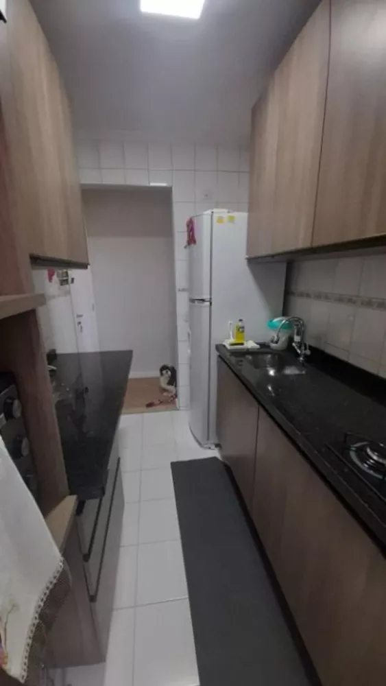 Apartamento à venda com 3 quartos, 70m² - Foto 2