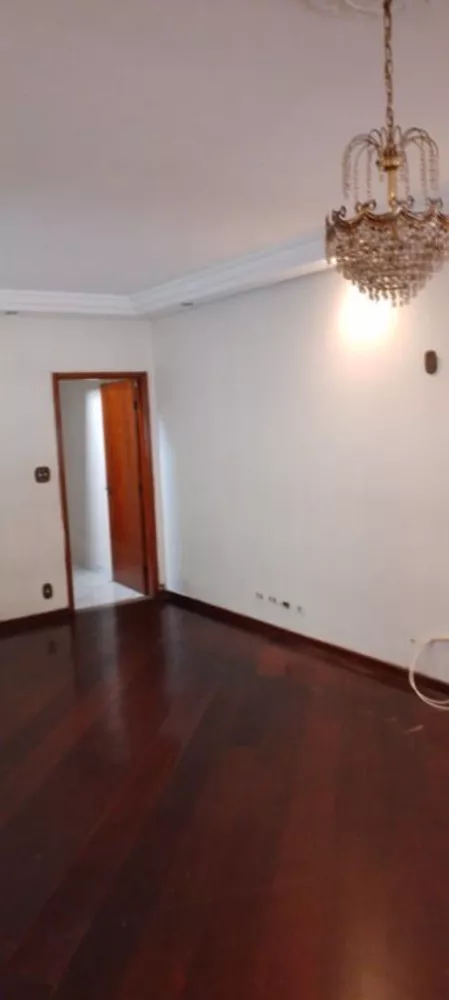 Sobrado à venda com 3 quartos, 347m² - Foto 2