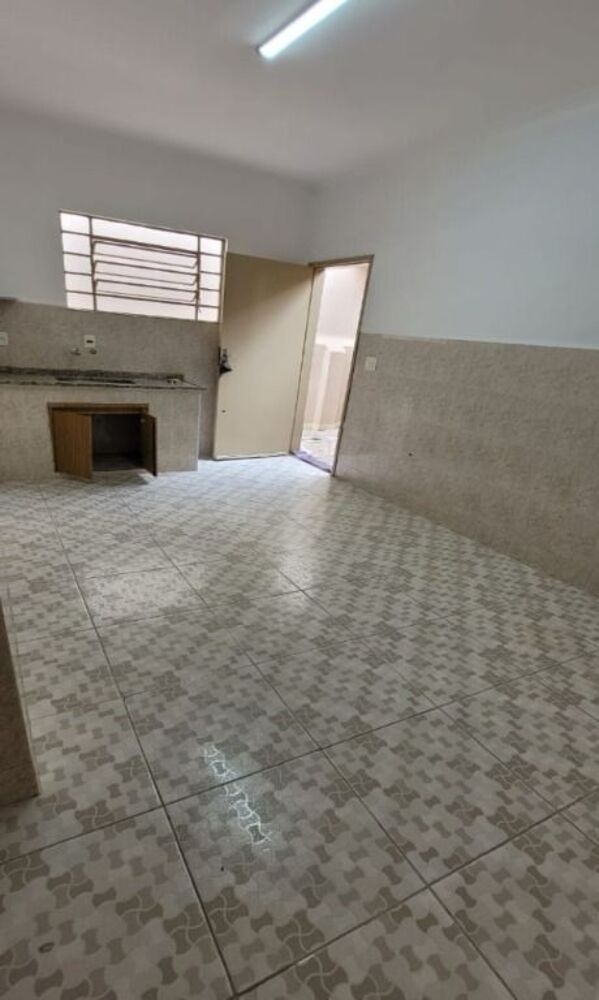 Casa à venda com 1 quarto, 59m² - Foto 2