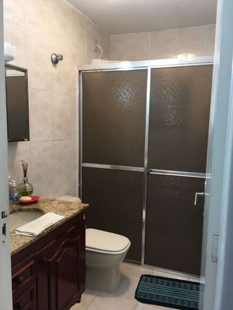 Casa, 6 quartos, 228 m² - Foto 2