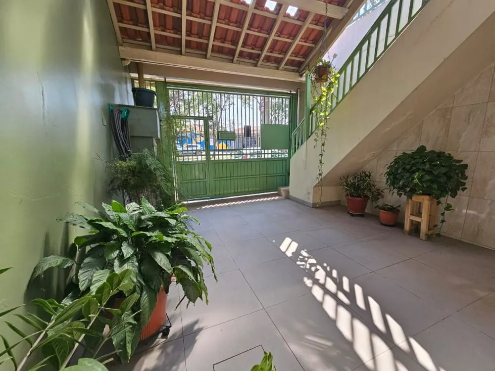 Casa, 4 quartos, 240 m² - Foto 3