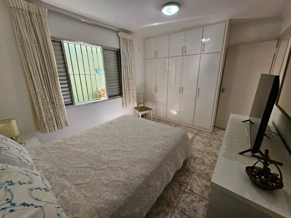 Casa, 4 quartos, 240 m² - Foto 6