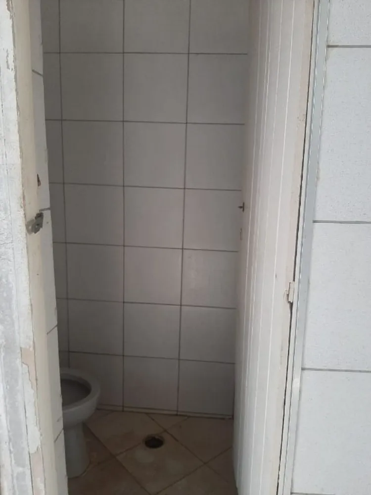 Depósito-Galpão, 686 m² - Foto 1