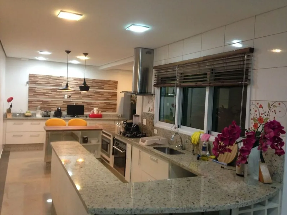 Casa, 3 quartos, 250 m² - Foto 8
