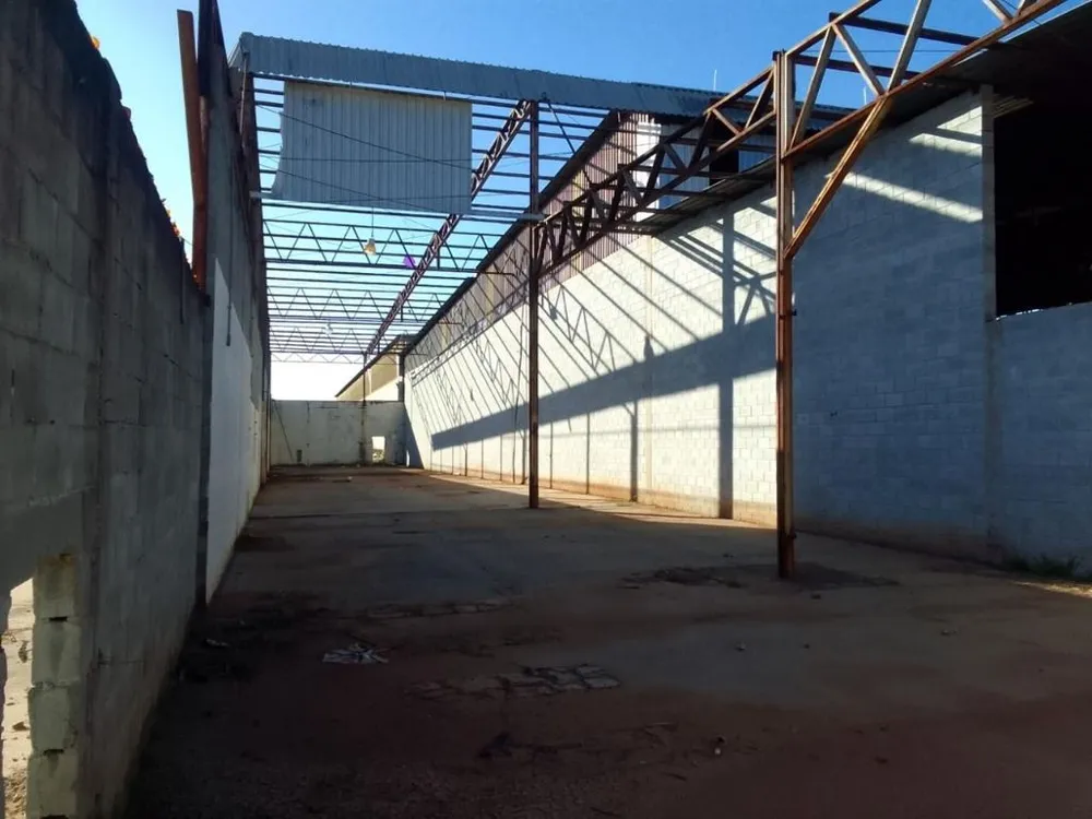 Depósito-Galpão, 1600 m² - Foto 1