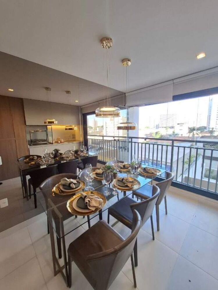 Apartamento à venda com 2 quartos, 76m² - Foto 2