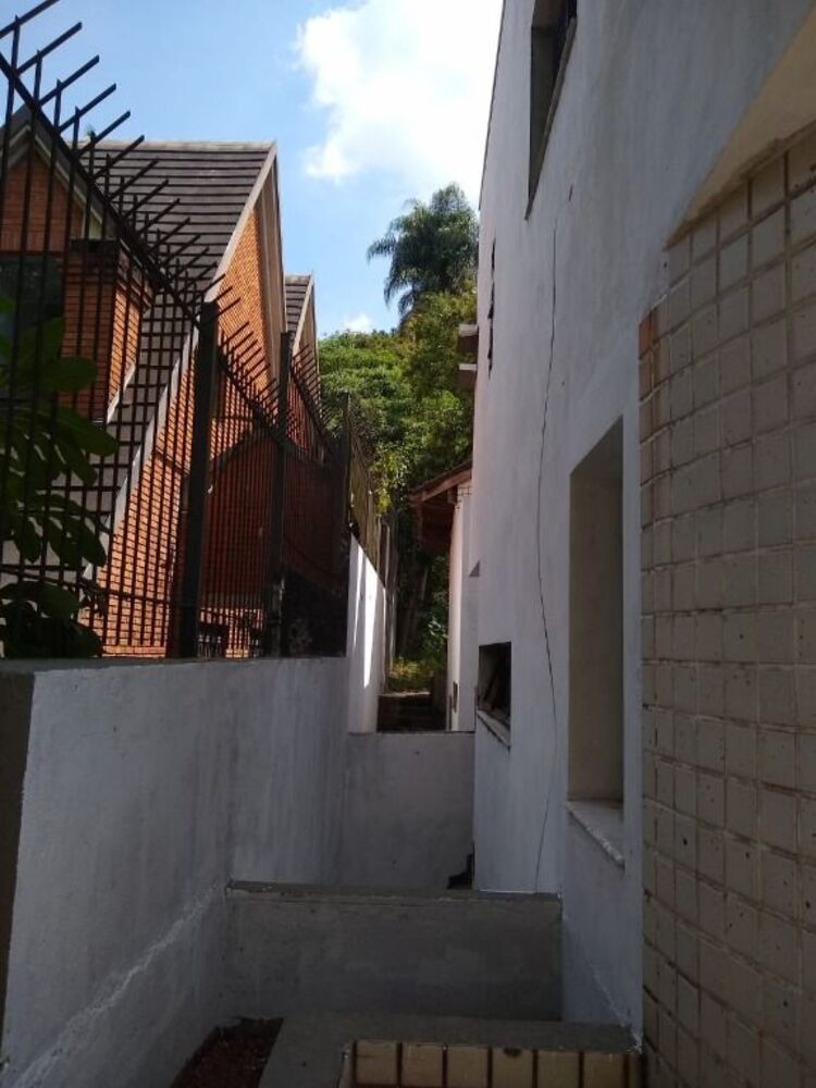 Sobrado, 4 quartos, 550 m² - Foto 1