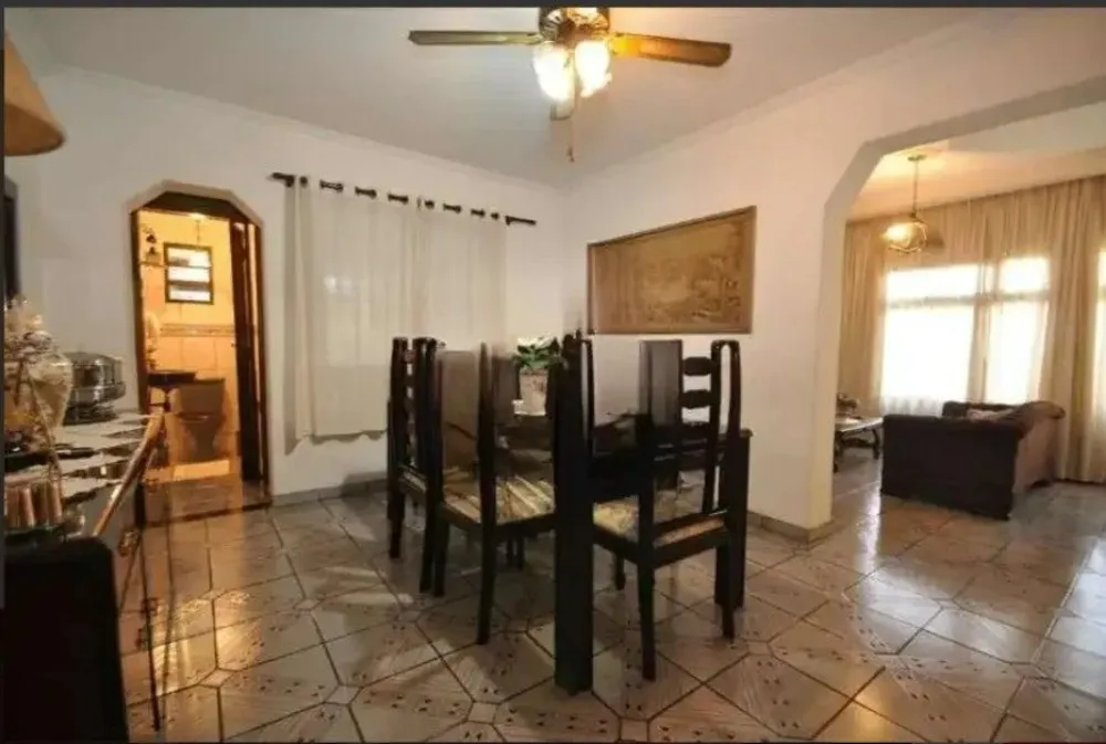 Casa, 5 quartos, 295 m² - Foto 2