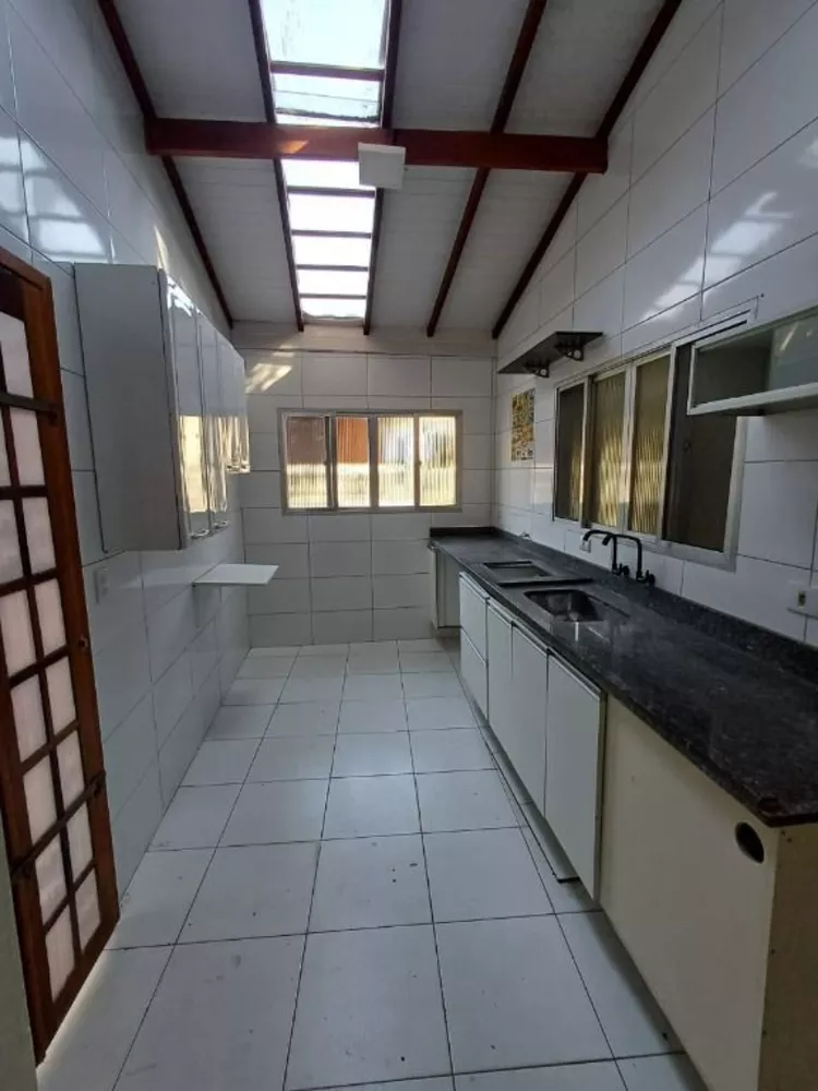 Casa para alugar com 2 quartos, 70m² - Foto 2