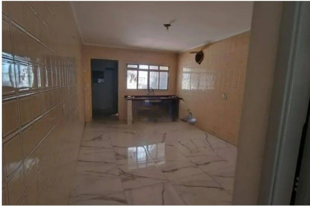 Sobrado à venda e aluguel com 4 quartos, 110m² - Foto 1