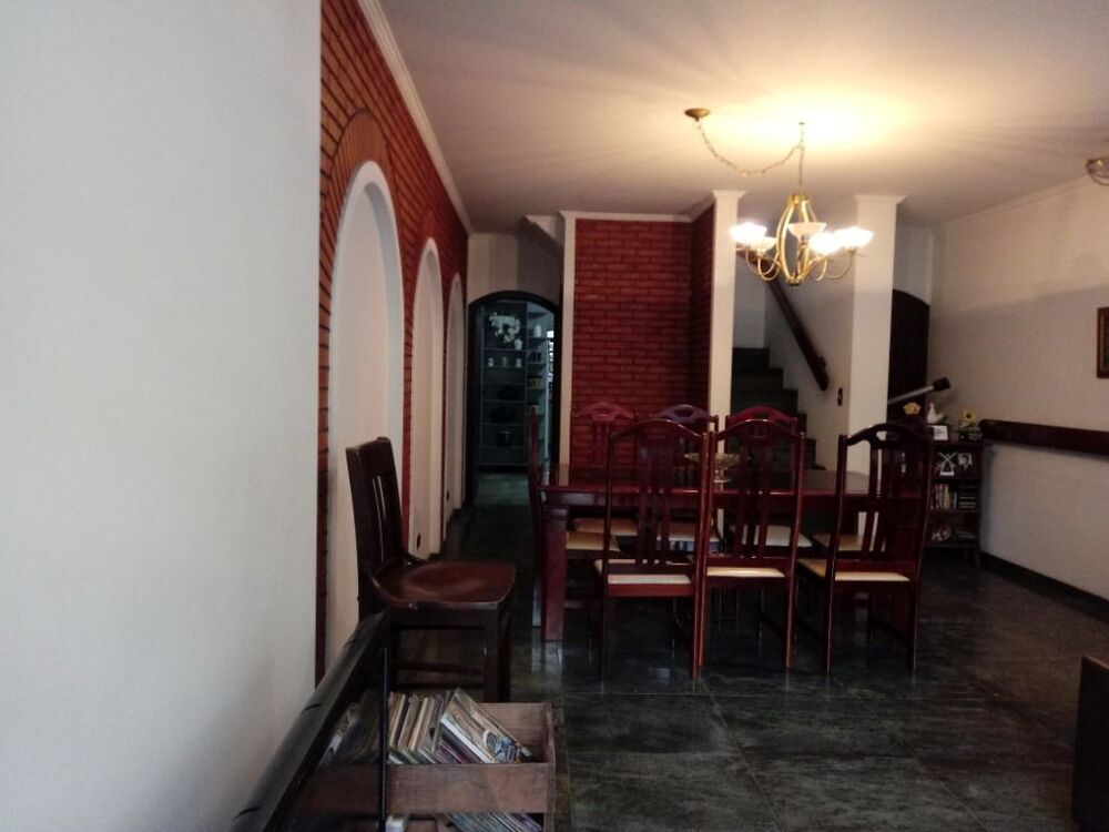 Sobrado, 2 quartos, 327 m² - Foto 1