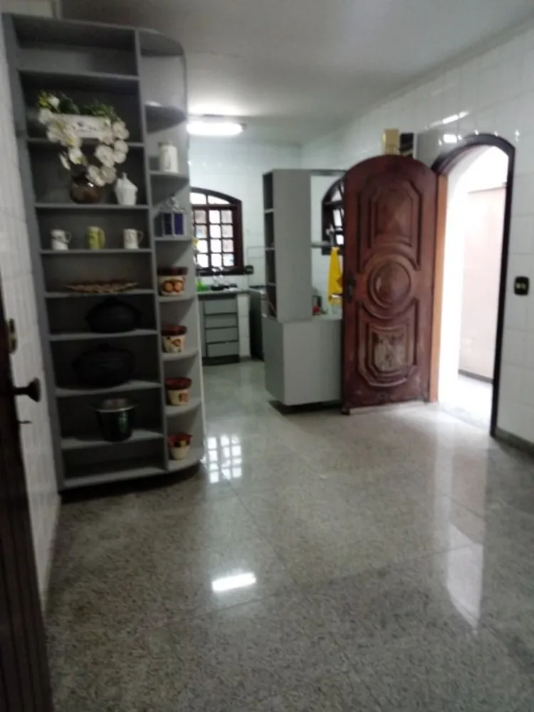 Sobrado, 2 quartos, 327 m² - Foto 6