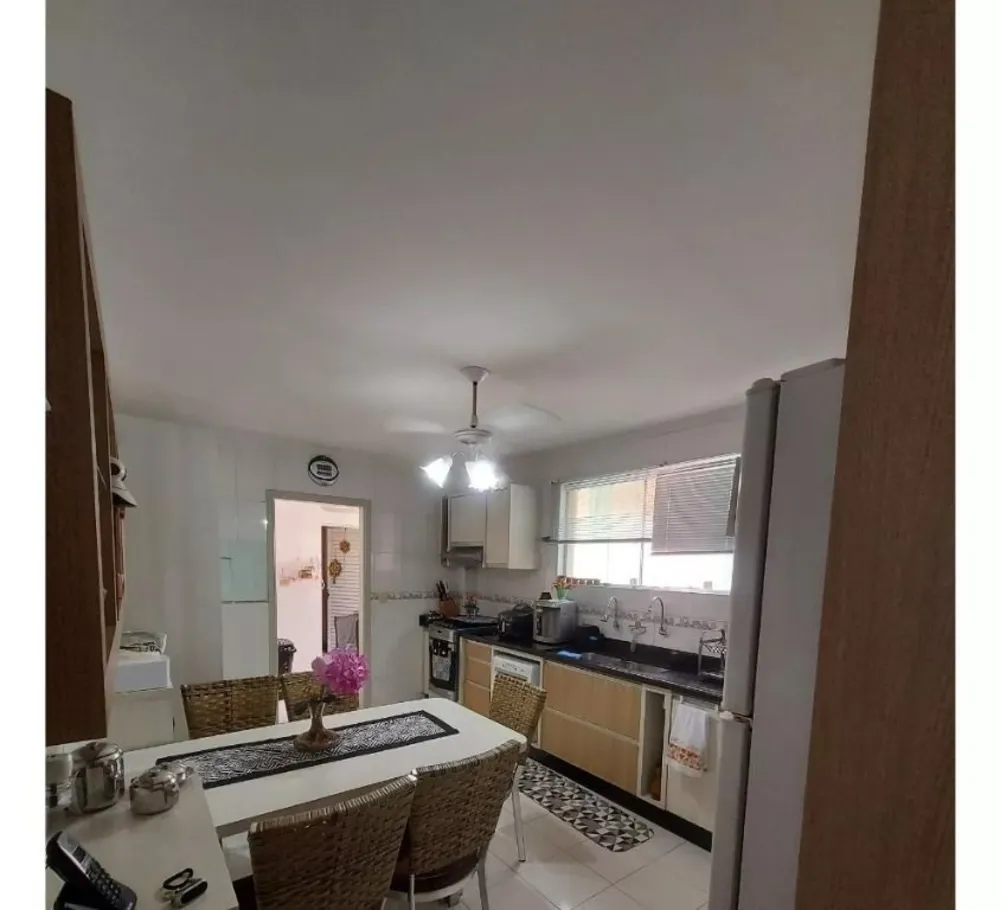 Sobrado, 4 quartos, 228 m² - Foto 2