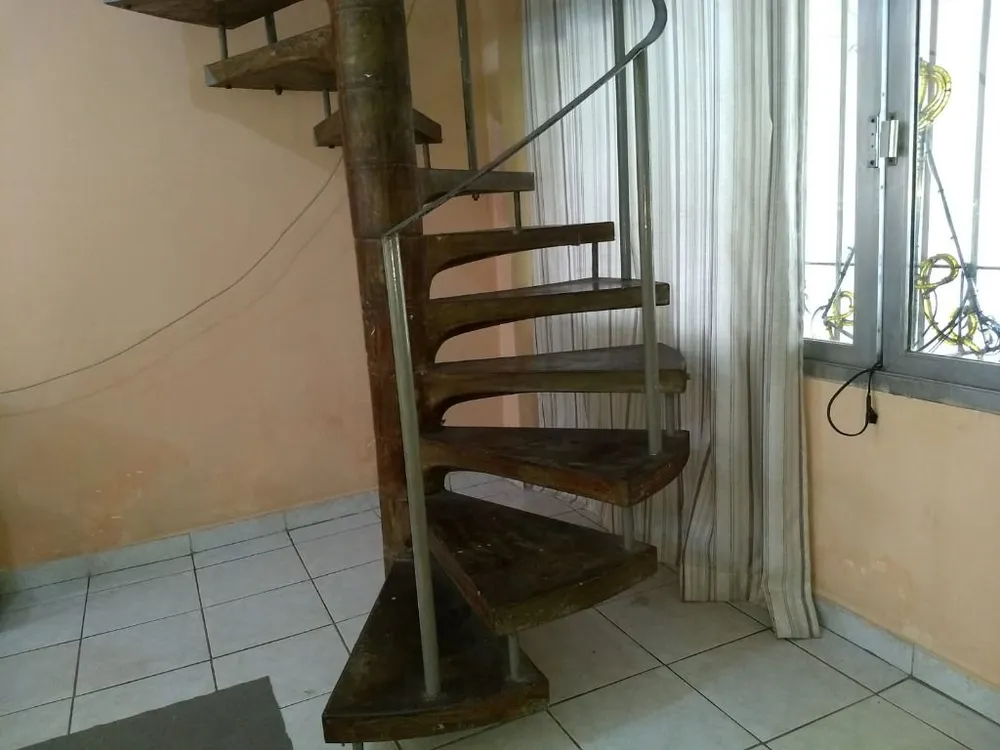 Sobrado, 6 quartos, 275 m² - Foto 2