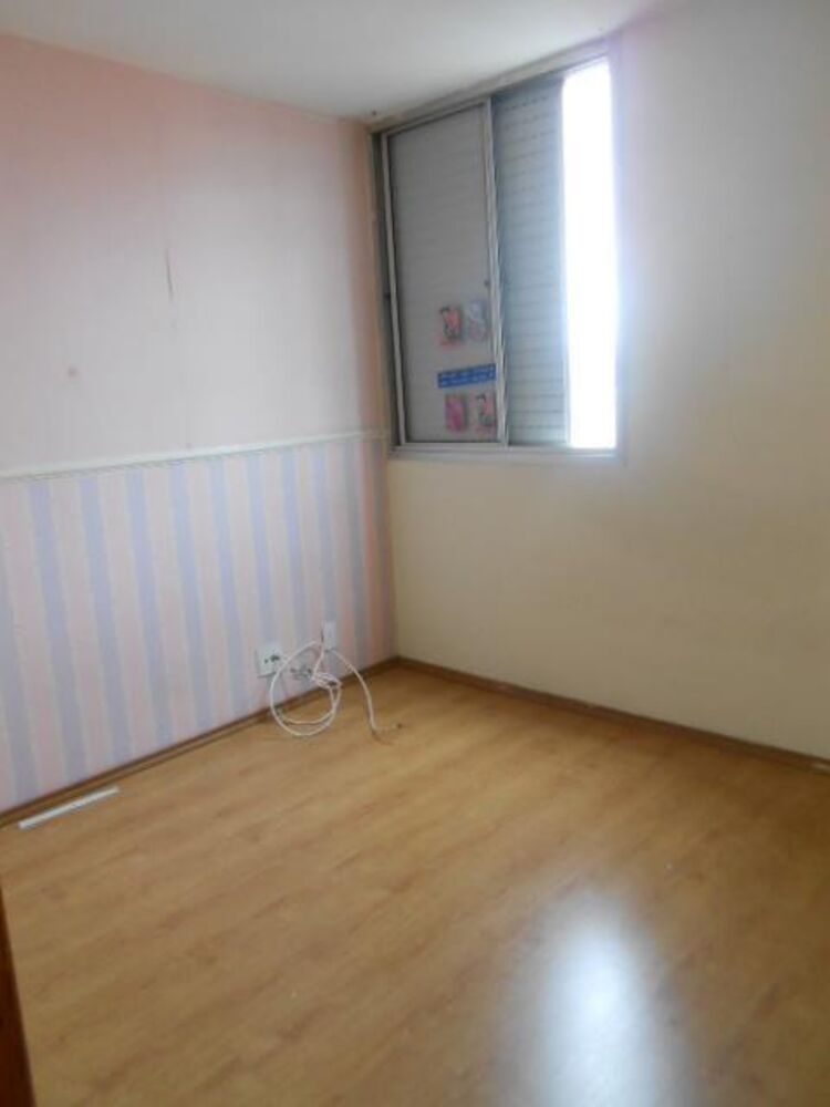 Apartamento à venda com 3 quartos, 68m² - Foto 2