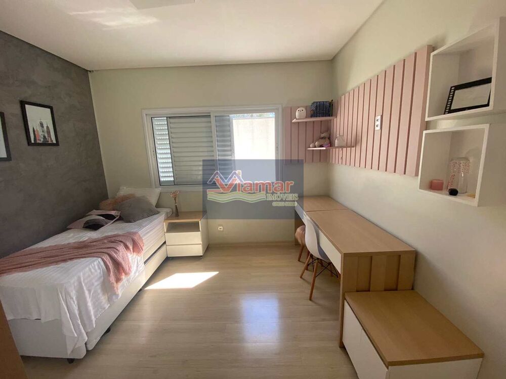 Casa, 4 quartos, 236 m² - Foto 2