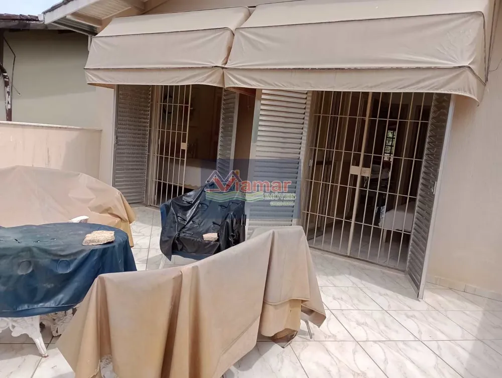 Casa, 4 quartos, 224 m² - Foto 1
