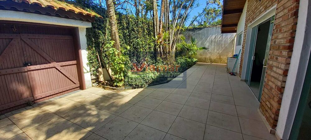 Casa, 4 quartos, 213 m² - Foto 2