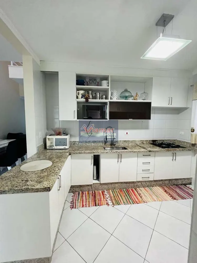 Casa, 6 quartos, 210 m² - Foto 2