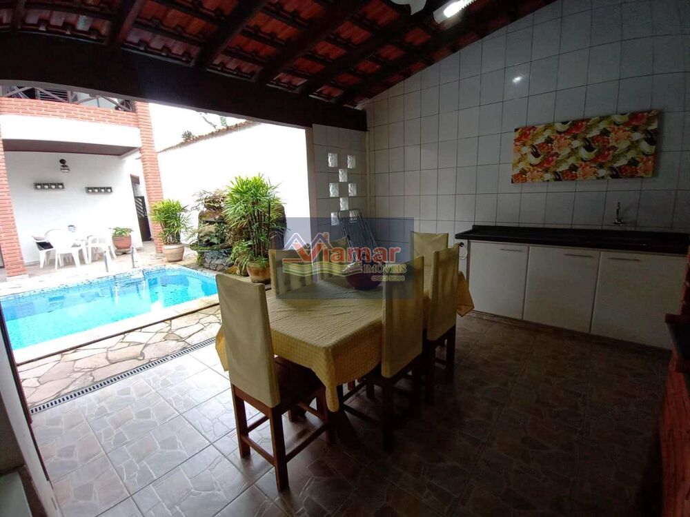 Casa à venda com 4 quartos, 320m² - Foto 4