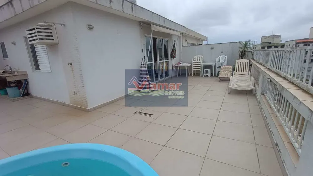 Cobertura, 3 quartos, 220 m² - Foto 1