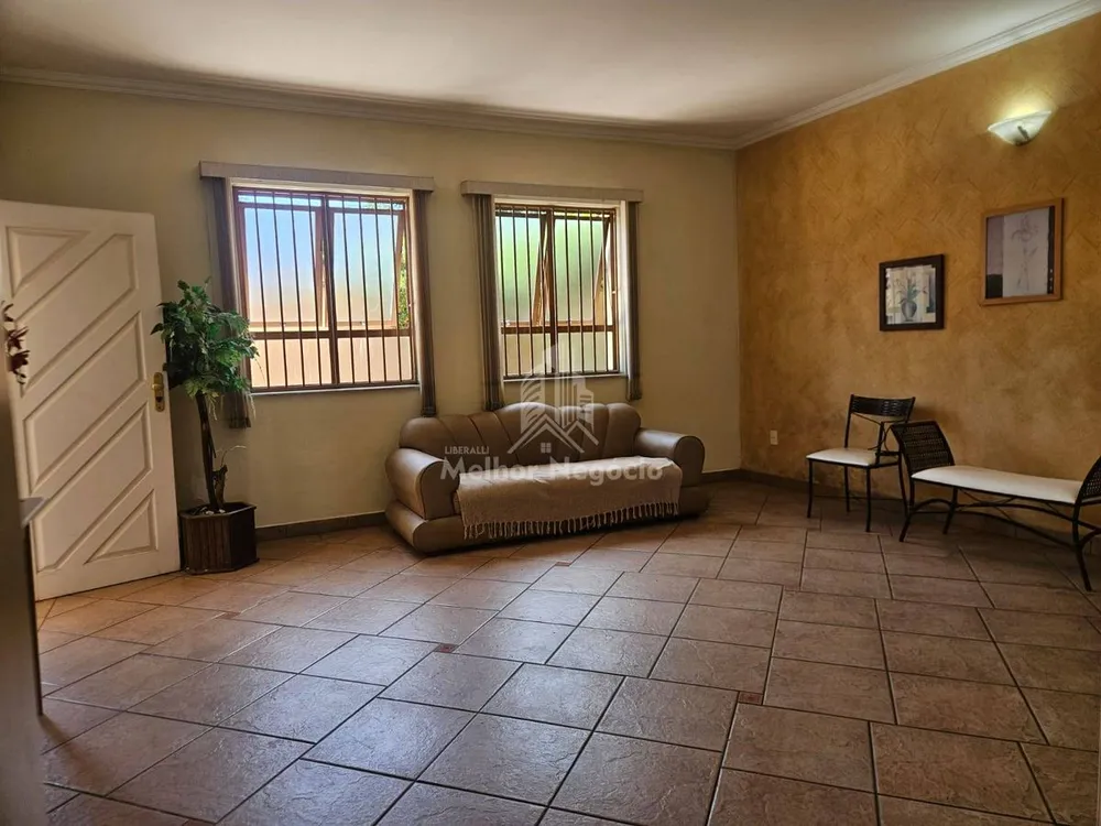 Casa, 4 quartos, 236 m² - Foto 1
