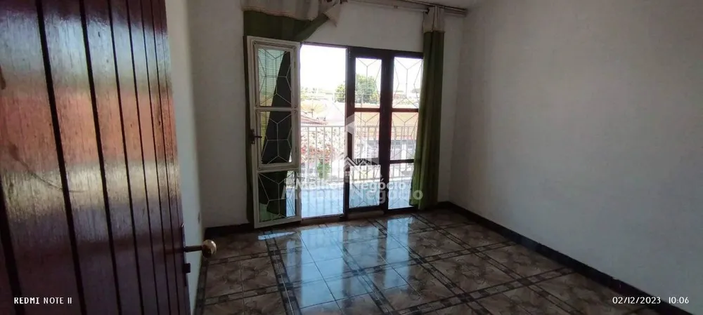 Casa, 3 quartos, 250 m² - Foto 1