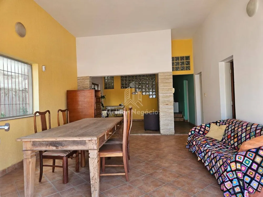 Casa, 4 quartos, 236 m² - Foto 1