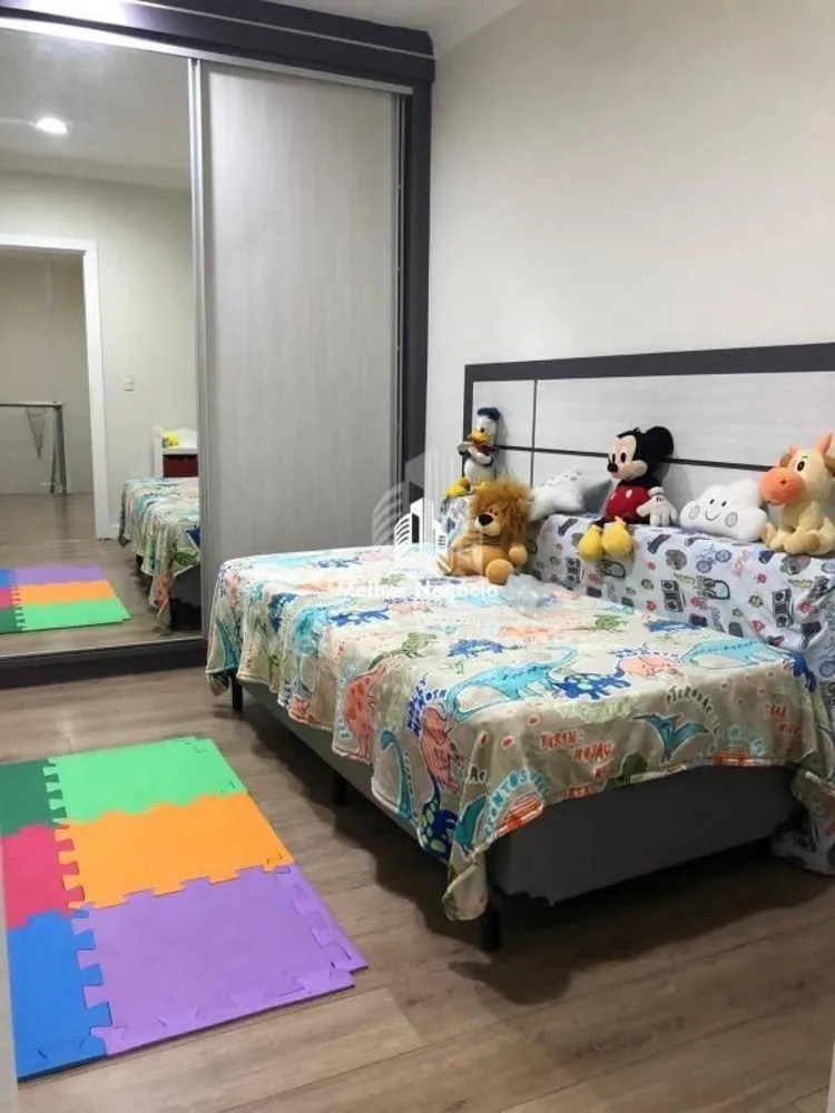 Casa, 4 quartos, 226 m² - Foto 2