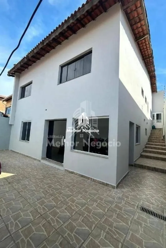 Casa, 3 quartos, 218 m² - Foto 1