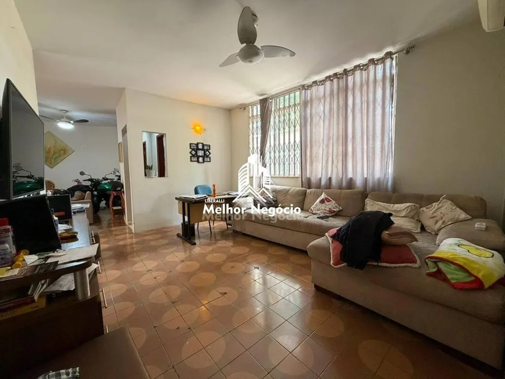 Casa, 3 quartos, 216 m² - Foto 1