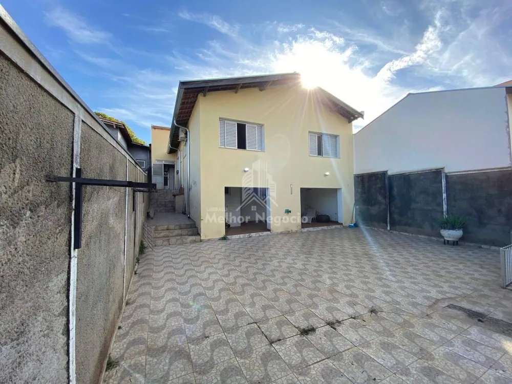Casa, 3 quartos, 227 m² - Foto 2