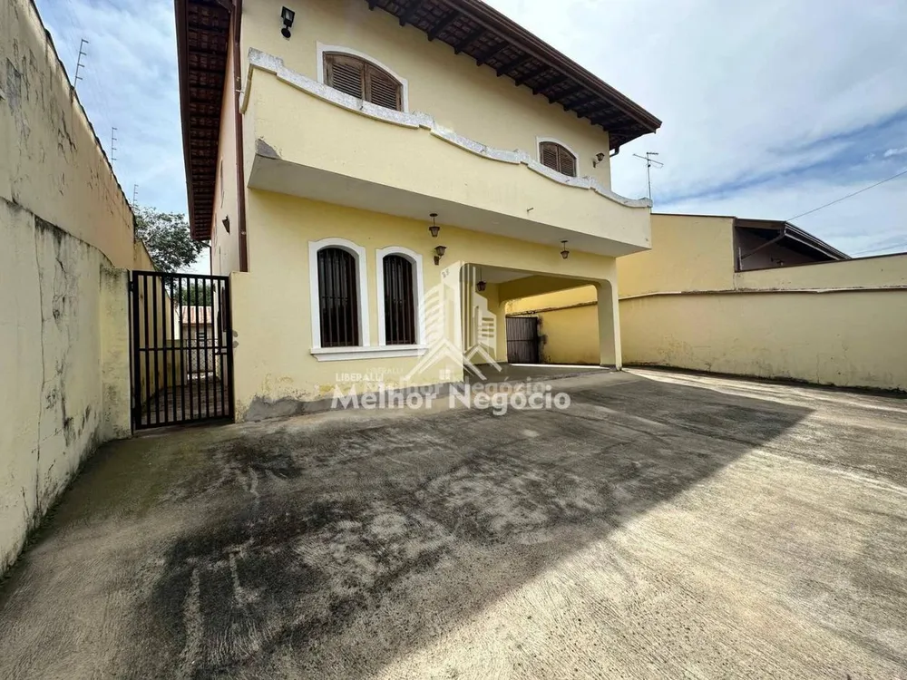 Casa, 5 quartos, 222 m² - Foto 1