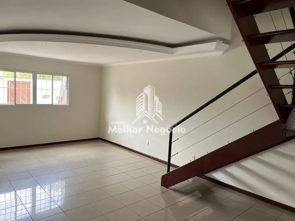 Casa, 3 quartos, 220 m² - Foto 1