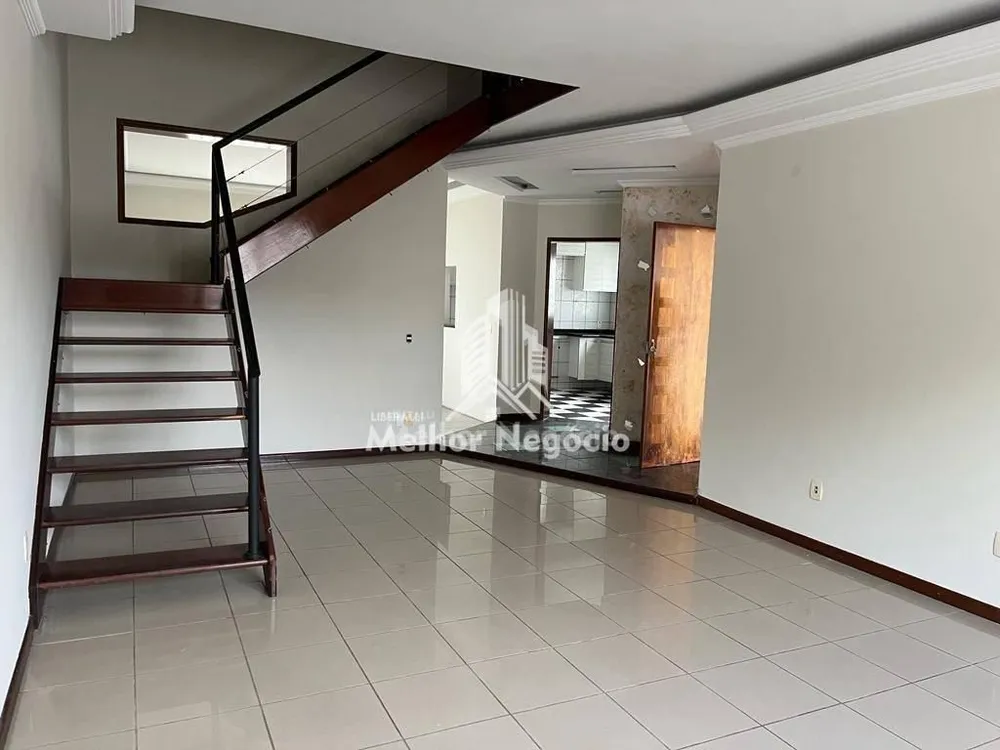Casa, 3 quartos, 220 m² - Foto 2