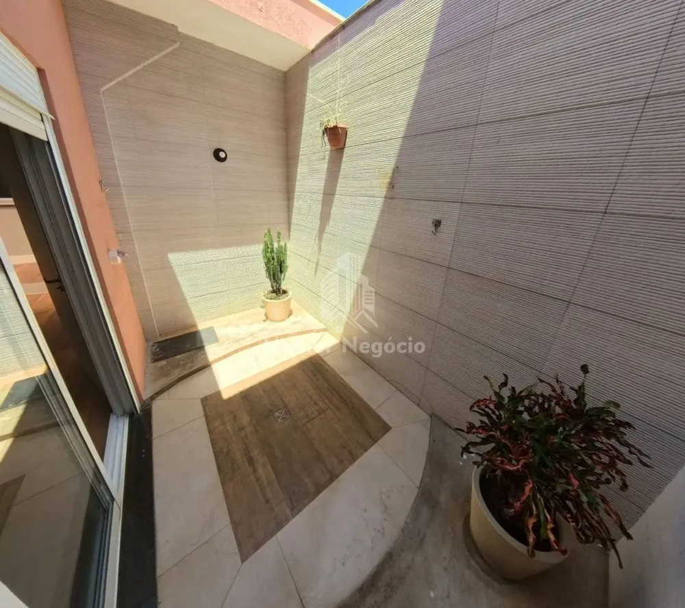 Casa, 4 quartos, 247 m² - Foto 8