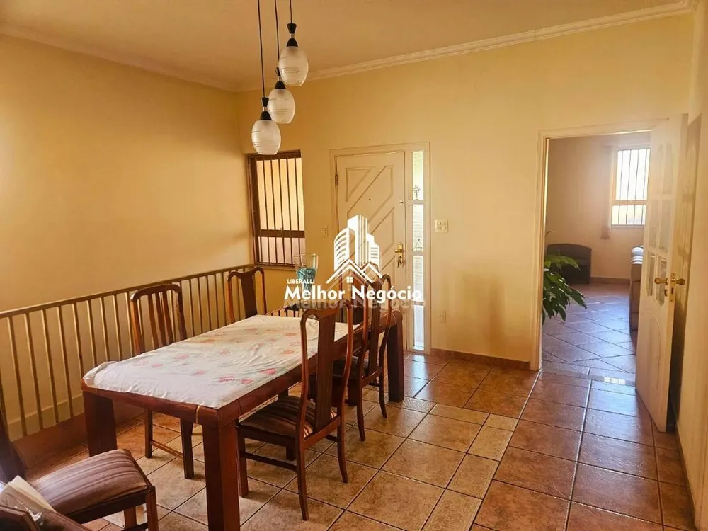 Casa, 4 quartos, 236 m² - Foto 1