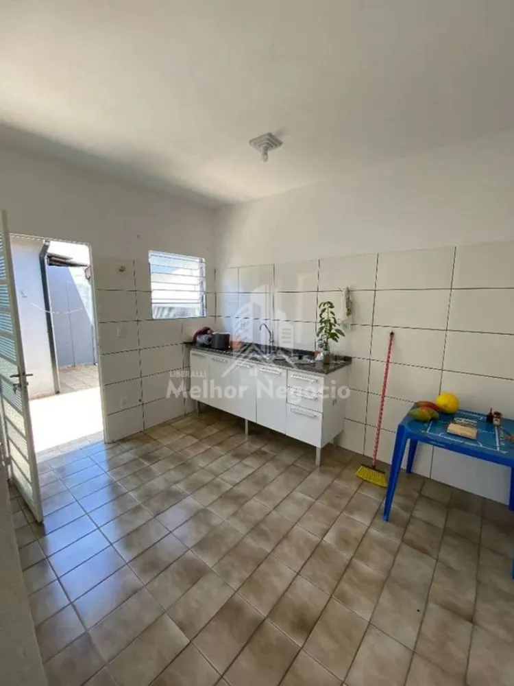 Casa, 3 quartos, 172 m² - Foto 2