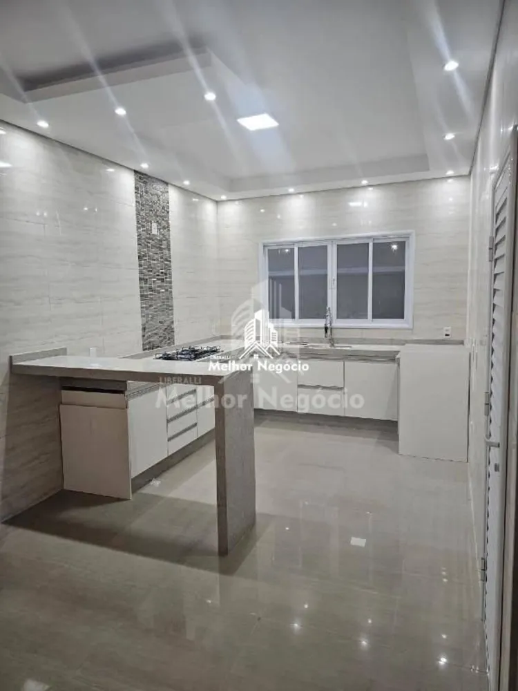 Casa, 3 quartos, 211 m² - Foto 2