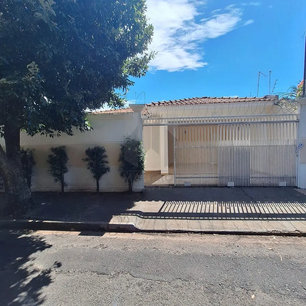 Casa, 2 quartos, 300 m² - Foto 1